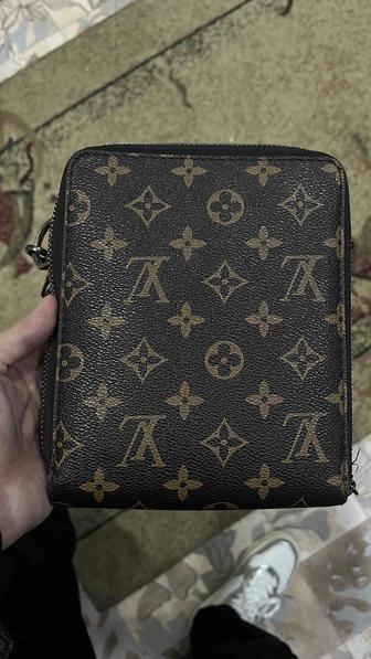 Барсетка Louis Vuitton