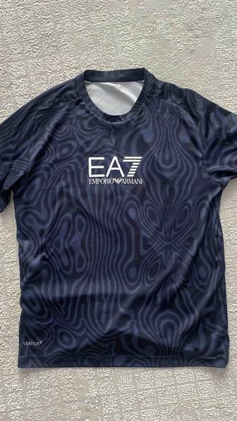 Футболка EA7