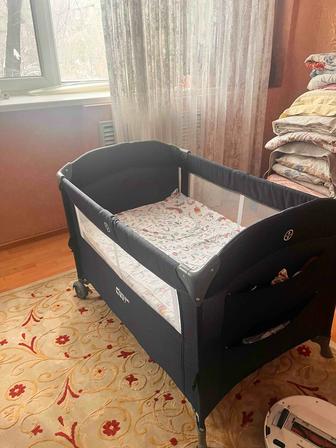 Детская кровать манеж