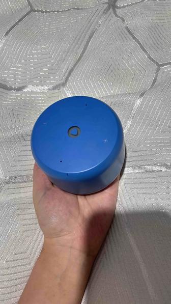 продаю яндекс станцию Алиса