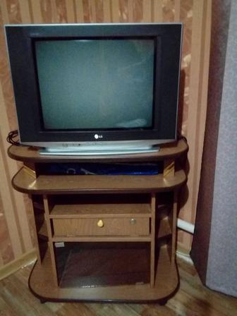 Продается телевизор LG Б/У