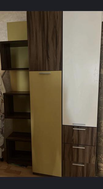 Шкаф, полка, выдвижной стол ученика и настенная полка, есть рассрочка