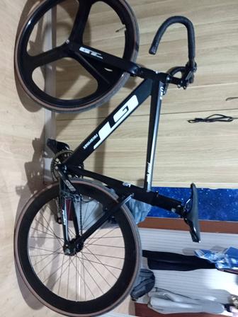 Продам велосипед gt fixed gear racermax