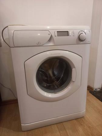 Стиральная машина Ariston