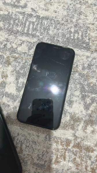 Продам iphone 11 black , 64gb