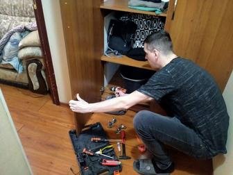 Сборщик мебельщик сборка разборка мебели ремонт мебели и замена фурнитуры.