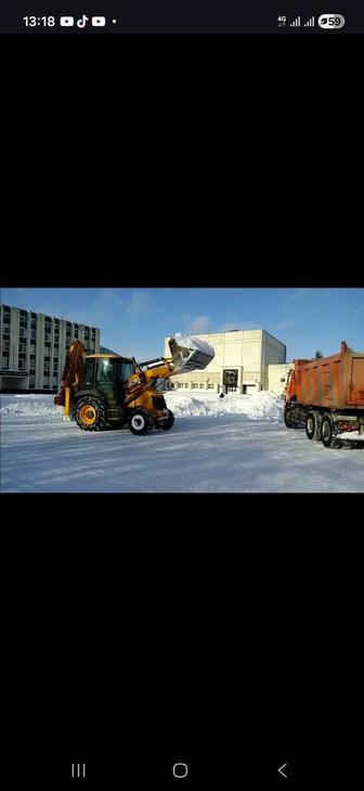 Очистка снега услуги экскаватора погрузчика три в одном петушок