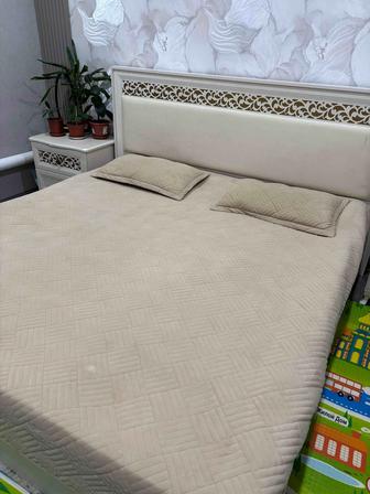 Продам двухспальную кровать