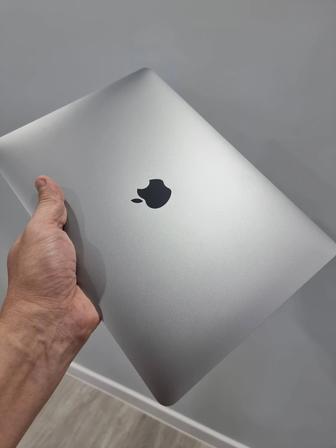 MacBook Air 13