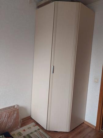 Продам угловой шкаф в отличном состоянии