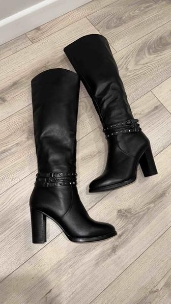 Женские зимние сапоги