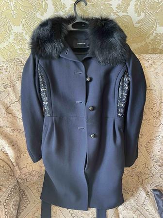 Продам демисезонное пальто