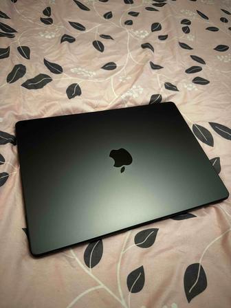 MacBook Pro 14 2023 / 18 Gb / 512 Gb