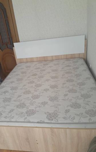 Двухспальная кровать