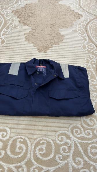 Продаю спецодежду