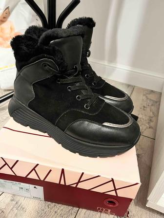 Зимние сапоги женские