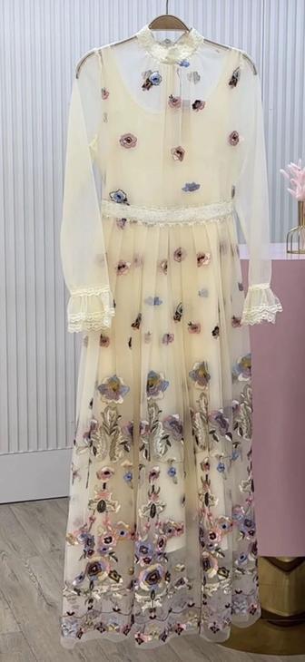 Нежное платье на все мероприятия