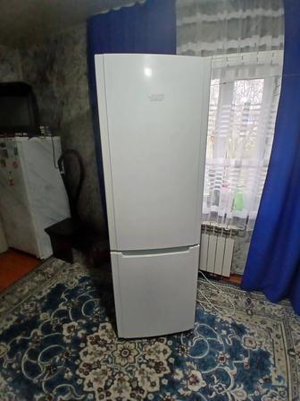 Холодильник Hotpoint Ariston No Frost