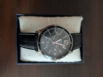 Продаю оригинальные часы Casio, идеальное состояние, кожа ремешок