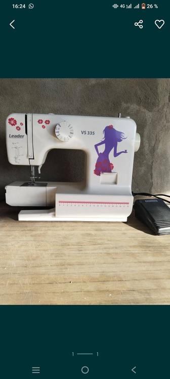 Швейная машинка Leader