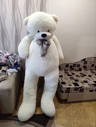 Продам белого медведя
