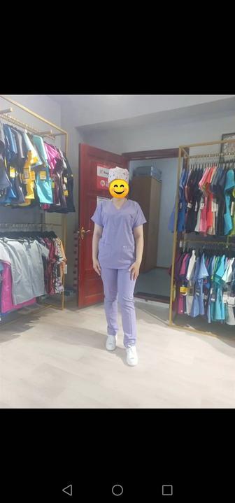 Продам медицинский женский костюм и колпак