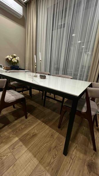 Продам стол из настоящего мрамора и стулья 6шт