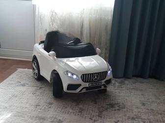 Продам детский автомобиль