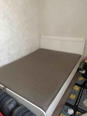 Продам кровать белая бу
