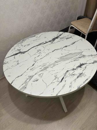 Продам стол круглый