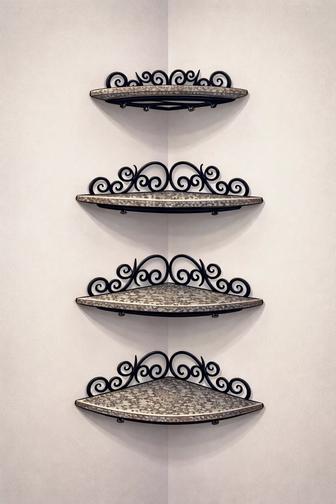 Кованные угловые полочки