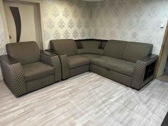 Продам угловой диван с креслом