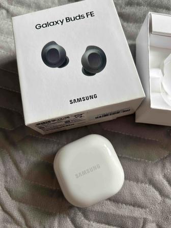 Наушники Samsung galaxy buds FE новый