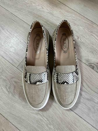 Продам лоферы Tods