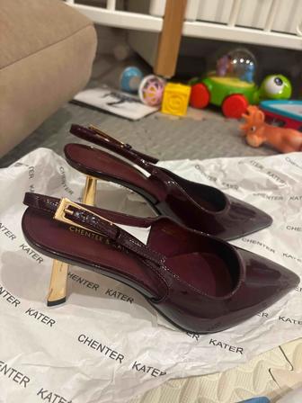 Туфли женские