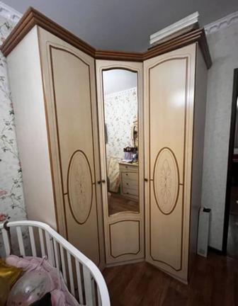 Продам спальный гарнитур