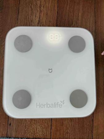 Умные весы Гербалайф
