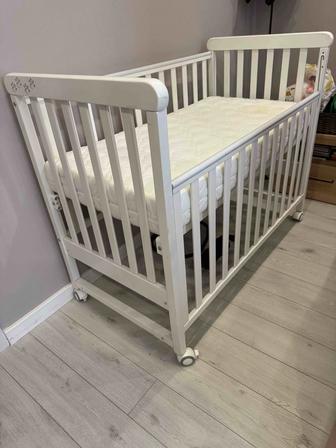 Продам детскую кроватку