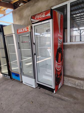 Витриный холодильник