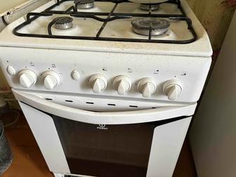 Продам газовую плиту