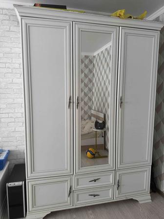 Продам шкаф и комод