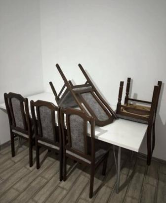 Стол и стулья