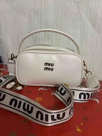 Продаю сумку miu-miu