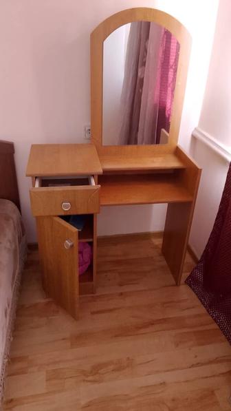 Туалетный столик