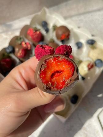 клубника в шоколаде