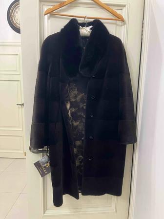 Полупальто меховое женское с отделкой из норки