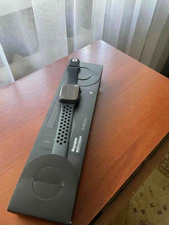 Apple Watch  SE 44mm