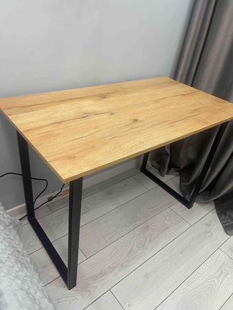 Продам стол