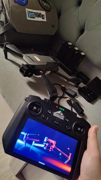 Дрон DJI Mavic 3 Fly More Combo DJI RC Pro