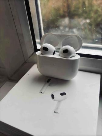 Продам AirPods 3